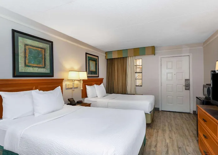 Hotel La Quinta By Wyndham North 3*
