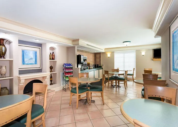 La Quinta By Wyndham North 3*