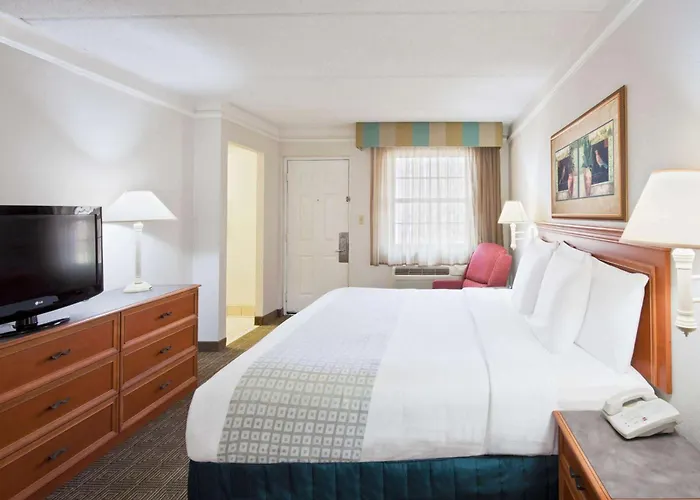Hotel La Quinta By Wyndham North 3*