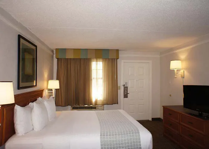 La Quinta By Wyndham North Hotel